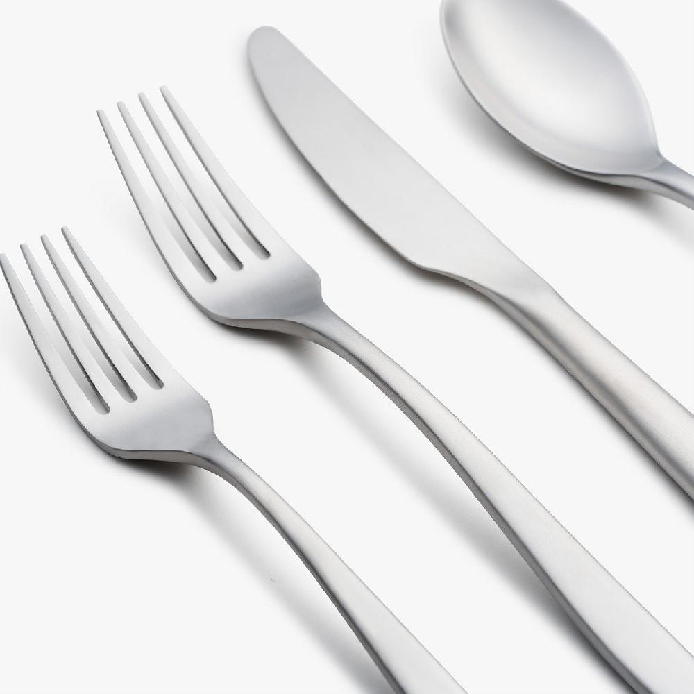 Reed & Barton Averie Satin 20 Piece Flatware Set