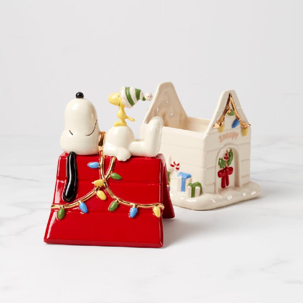 Reed & Barton Snoopy Christmas Covered Candy Dish