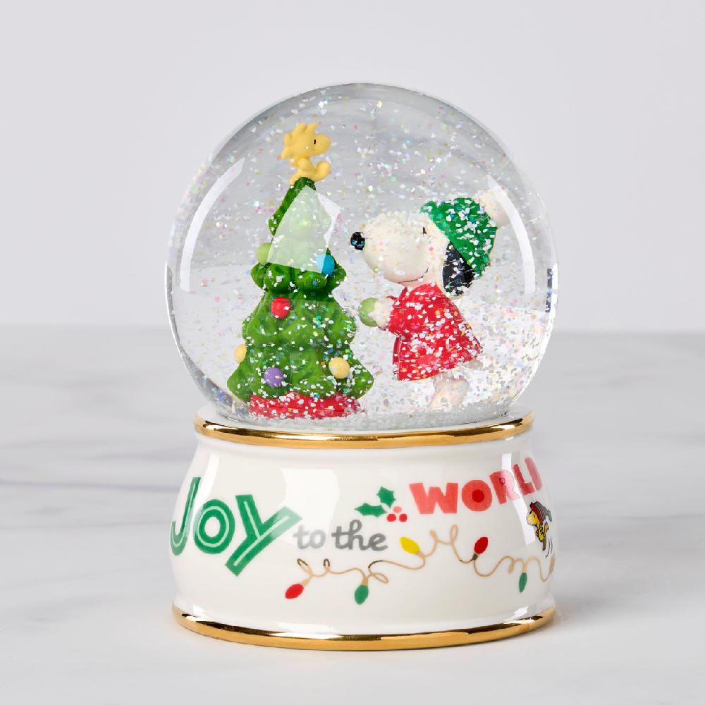 Reed & Barton Snoopy Snow Globe