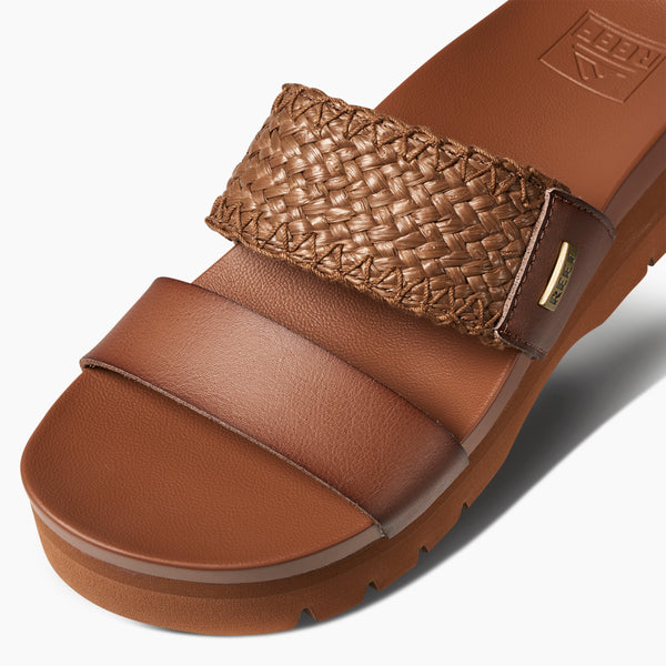 Reef Find Your Vista Cushion Vista Higher Espresso Raffia