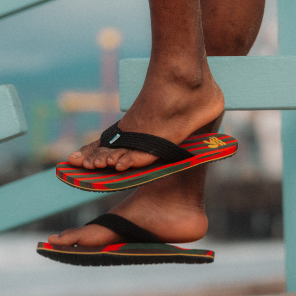 Reef Men's Flip Flops REEF X Ebony Beach Club Original Stripes Ebony Red Green Brown