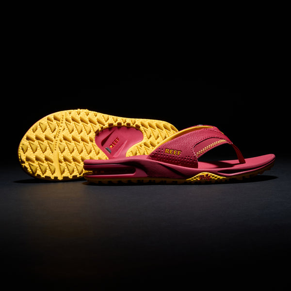 Reef Fanning Pregame Fanning Pregame Red/Yellow