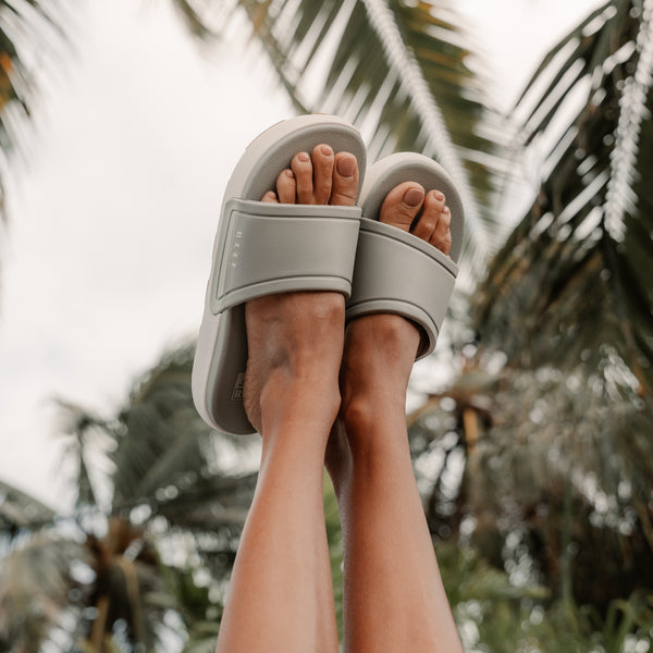 Reef Women's Footwear Sydnee Cutback Low Sage