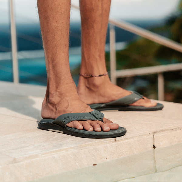 Reef Vacation Mode: Activated Offshore Grey/Black/Tan