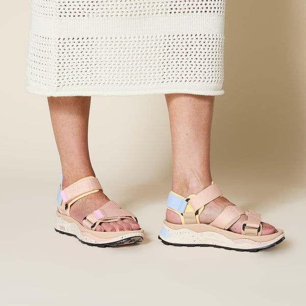 Reef Women's Ankle Strap Sandals Cross-Shore Rose Sand