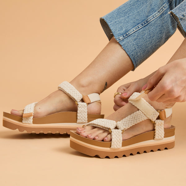 Reef Women's Ankle Strap Sandals Cushion Rem Hi Vintage Braid