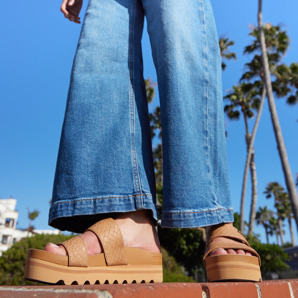 Reef Women's Slip-On Sandals Cushion Vista Hi Tan Wicker