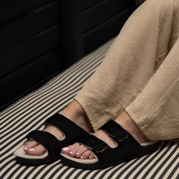 Reef Women's Slip-On Sandals Ojai Two Bar Cozy Raven