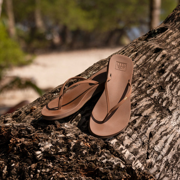 Reef Women's Water Friendly Footwear Cushion Slim Espresso