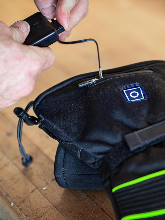 Refrigiwear Heated Glove With Rechargeable Battery