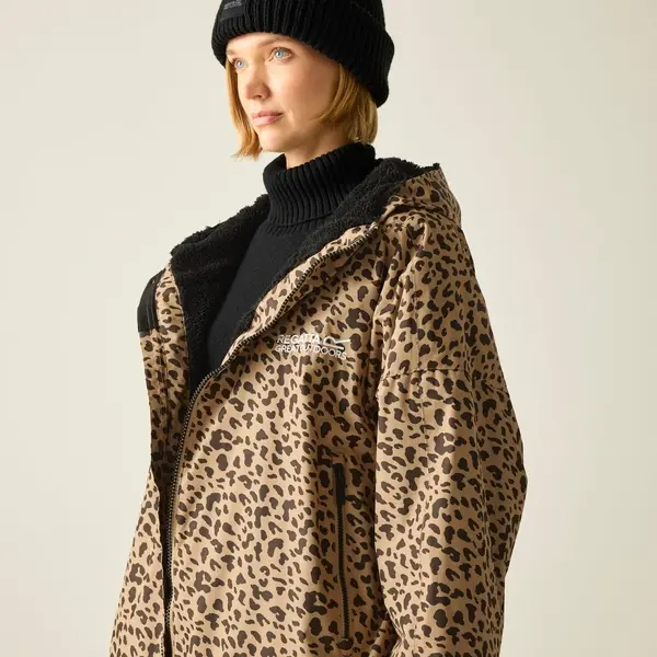 Regatta Adult Waterproof Changing Robe | Abstract Leopard Spot
