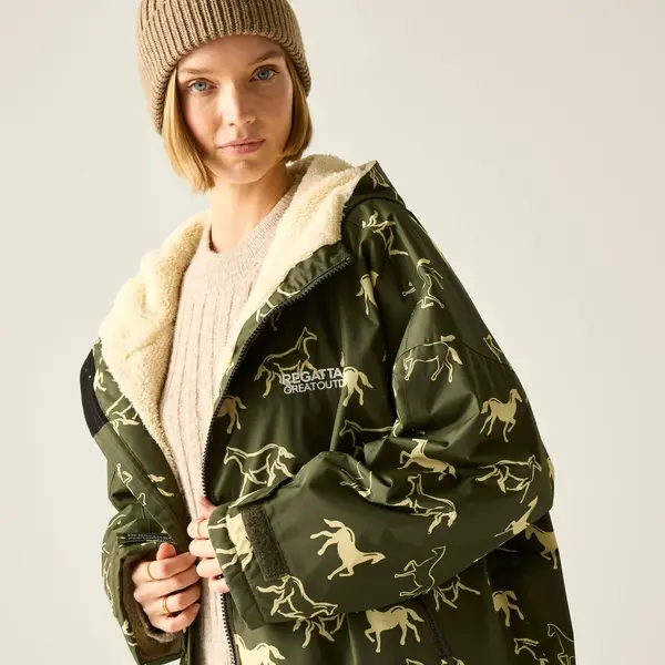 Regatta Adult Waterproof Changing Robe | Dark Khaki Horses