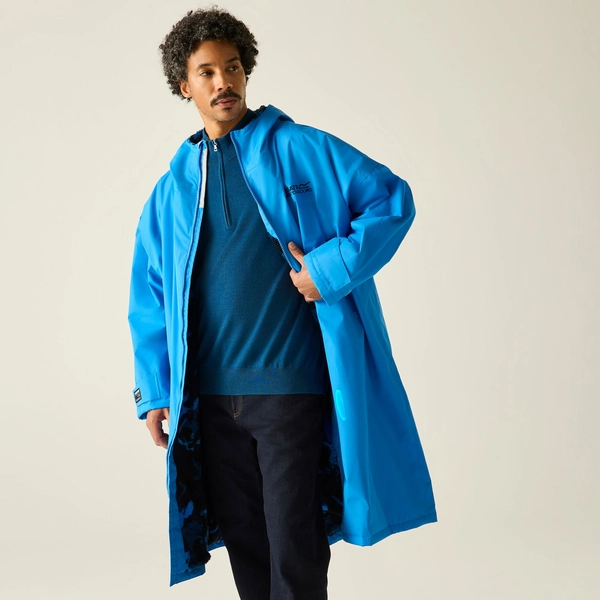 Regatta Adult Waterproof Changing Robe | Sonic Blue Sketch Camo