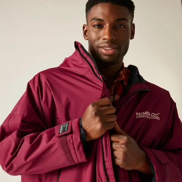 regatta Adult Waterproof Changing Robe | Dark Maroon