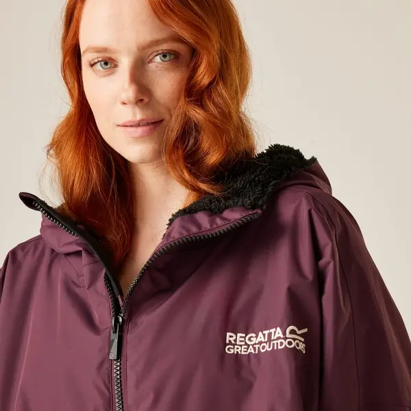Regatta Adult Waterproof Changing Robe | Fig