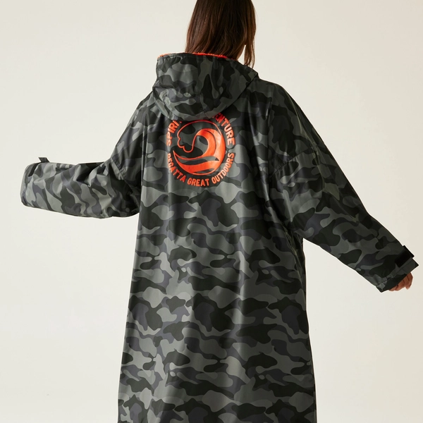 Regatta Adult Waterproof Changing Robe | Grey