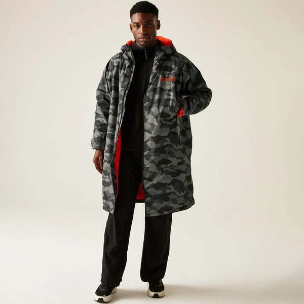 Regatta Adult Waterproof Changing Robe | Grey