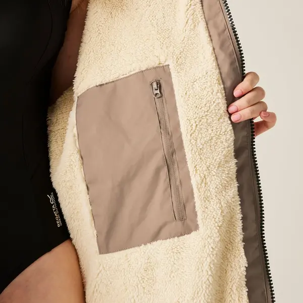 Regatta Adult Waterproof Changing Robe | Mocha
