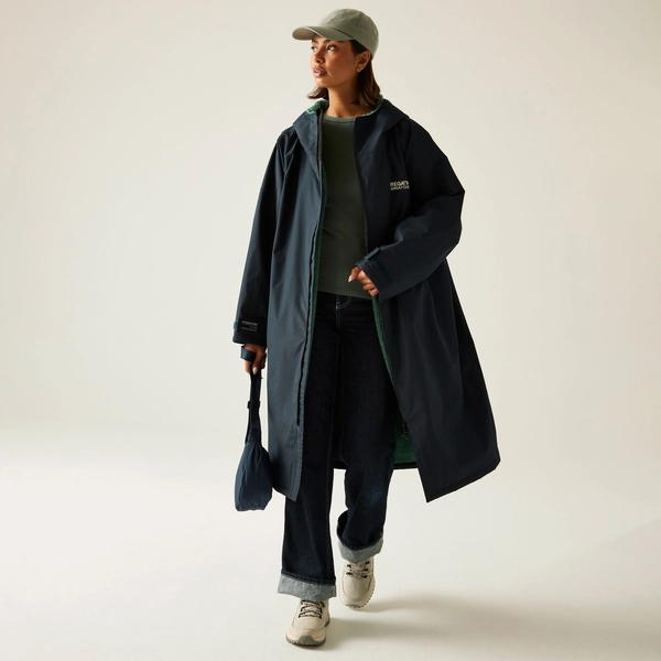 Regatta Adult Waterproof Changing Robe | Navy