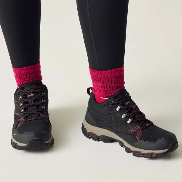 Regatta Women's Holcombe III Low Walking Shoes | Black Beaujolais