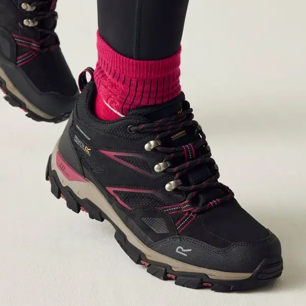 Regatta Women's Holcombe III Low Walking Shoes | Black Beaujolais