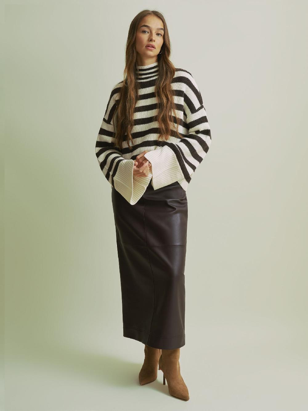 Reiss Florere Boxy Striped Jumper In Chocolate/Ivory