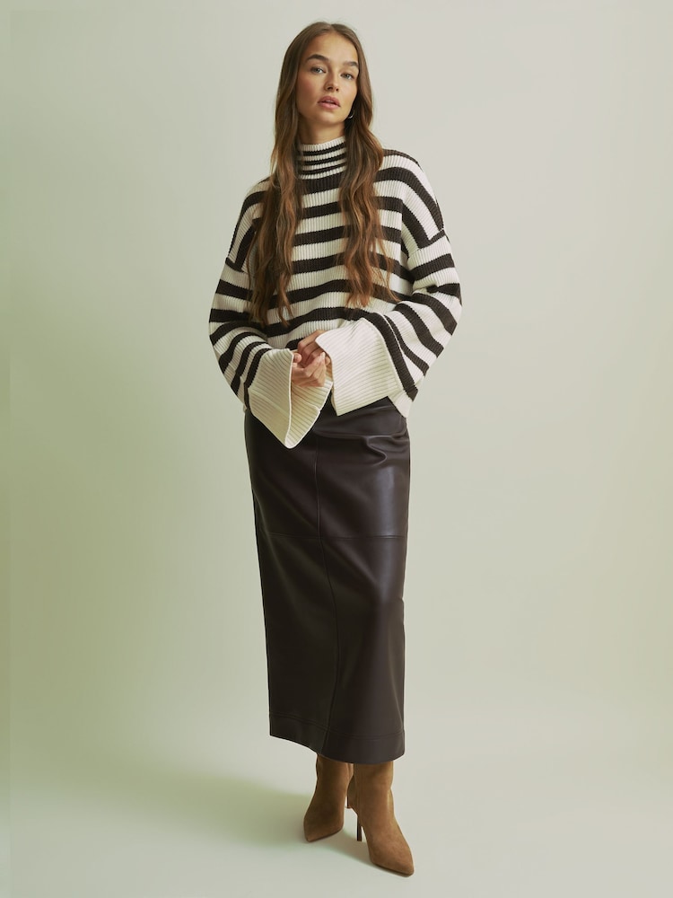 reiss Florere Boxy Striped Jumper in Chocolate/Ivory