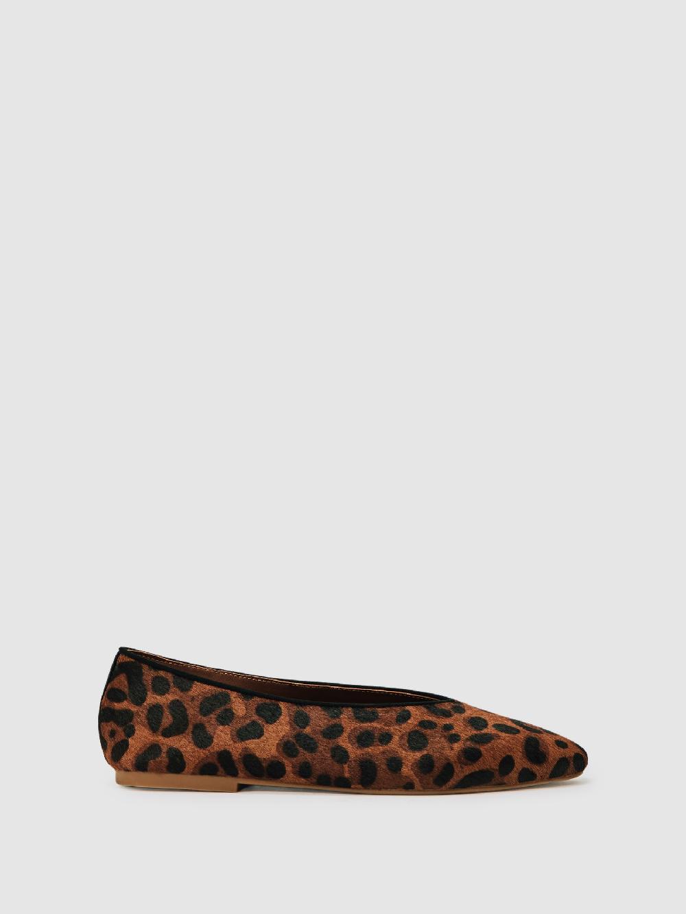 Reiss Leather Rounded-Point Toe Ballet Flats In Animal