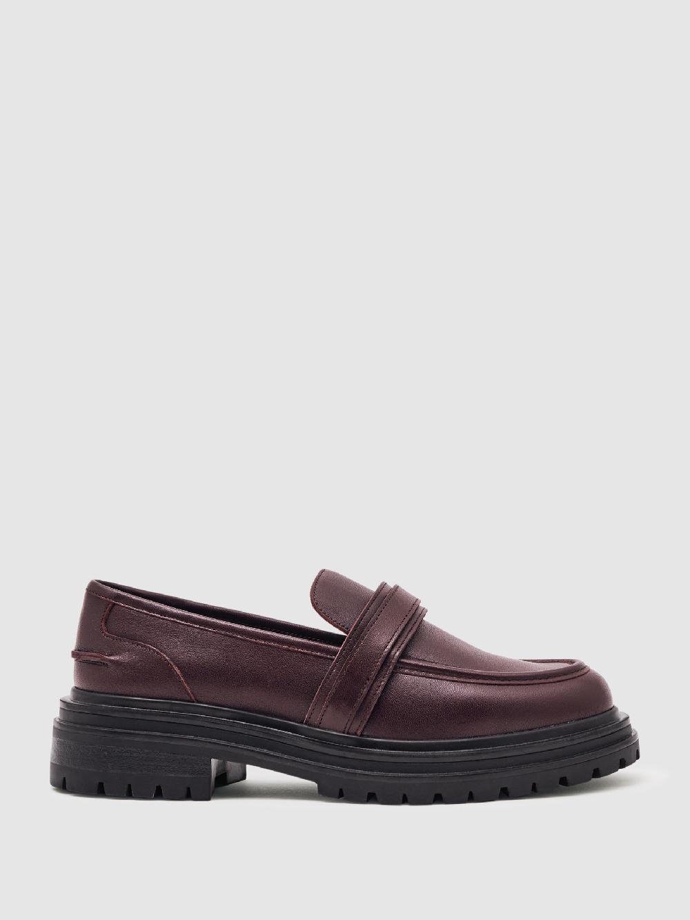 Reiss Leather Strap-Detail Lug-Sole Loafers In Burgundy