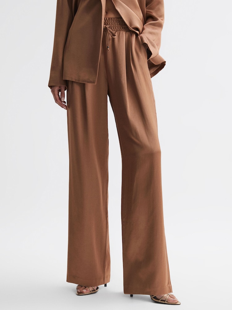 reiss Paige Elasticated Wide Leg Suit Trousers in Camel