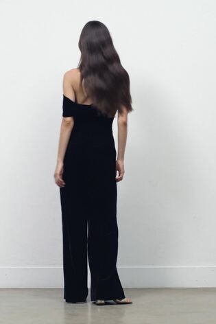 Reiss Petite Velvet One-Shoulder Wide-Leg Jumpsuit In Black