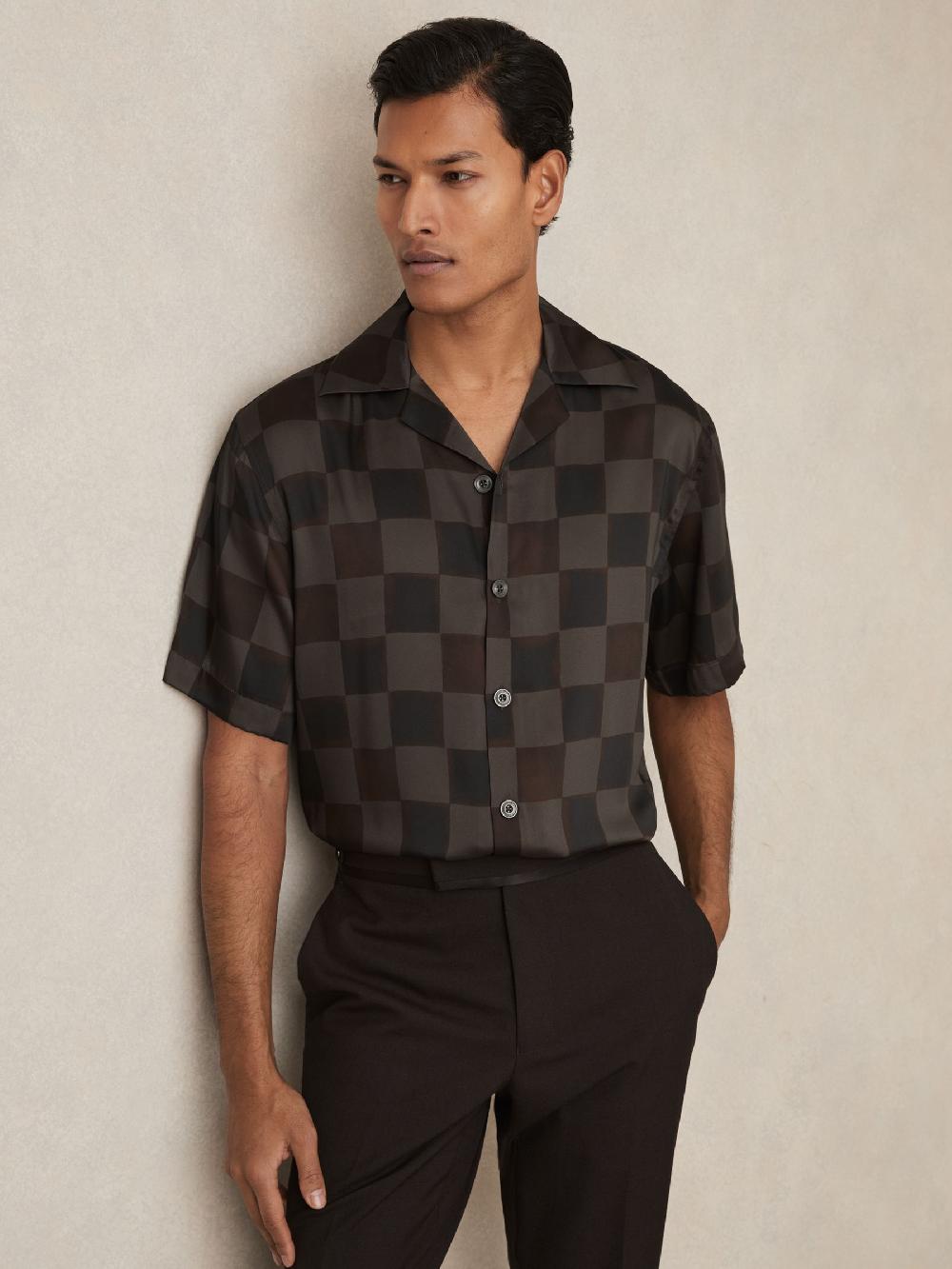 Reiss Chequered-Print Cuban-Collar Shirt In Brown