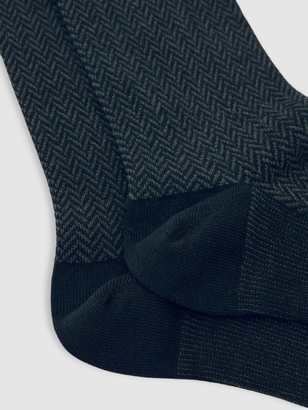 Reiss Cotton-Blend Herringbone Socks In Charcoal