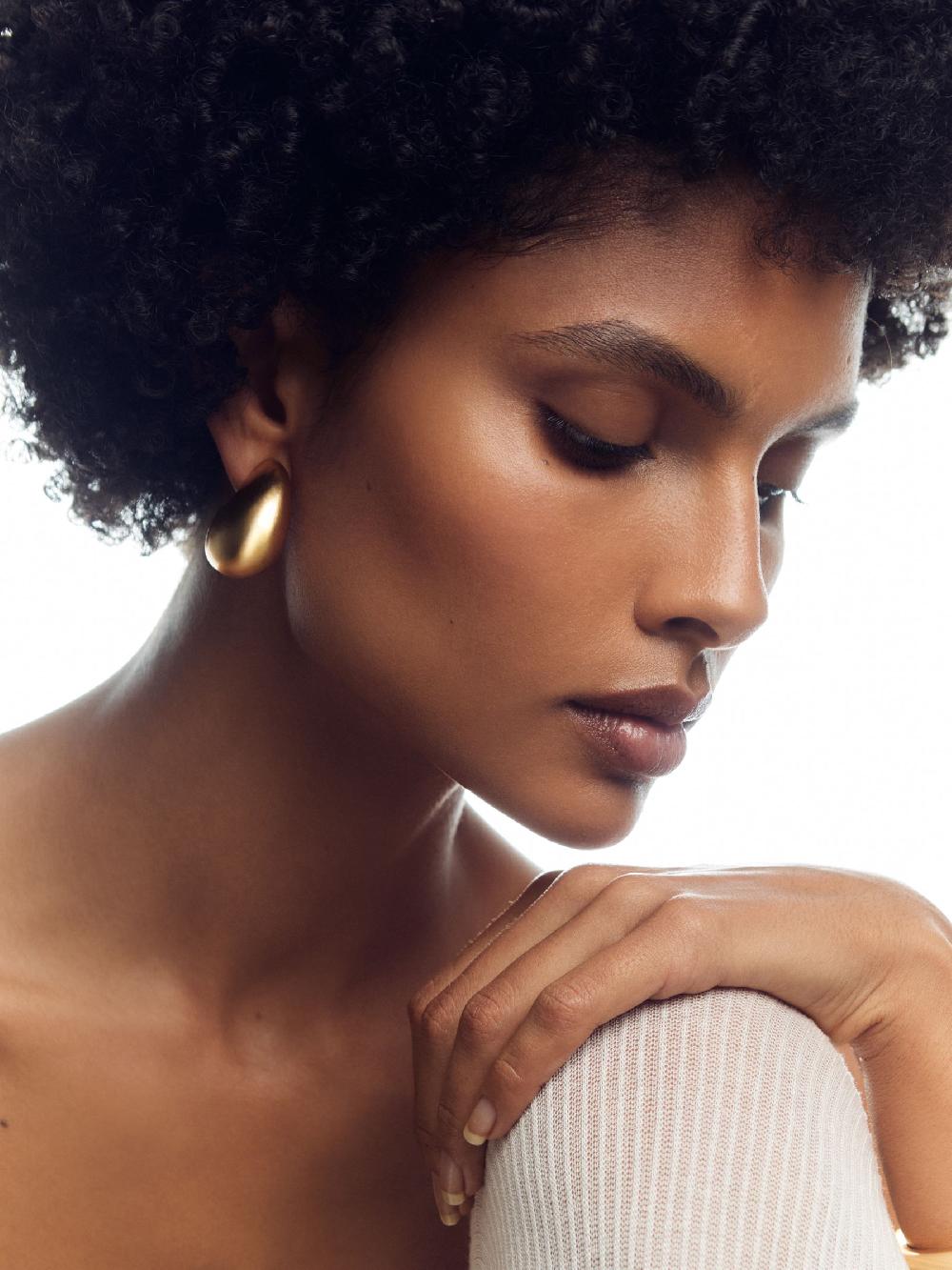 Reiss Curve Scoop Earrings In Gold Tone