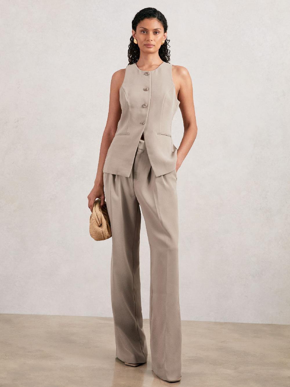 Reiss Good American Tailored Trousers In Beige