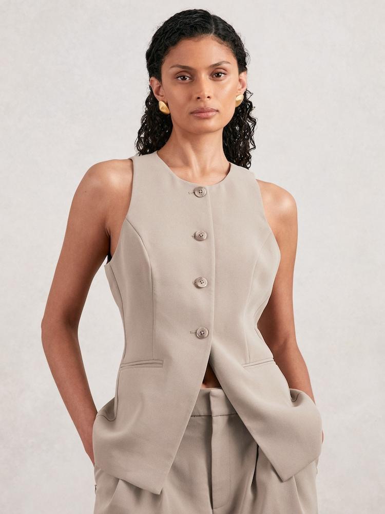 reiss Good American Tailored Vest in Beige
