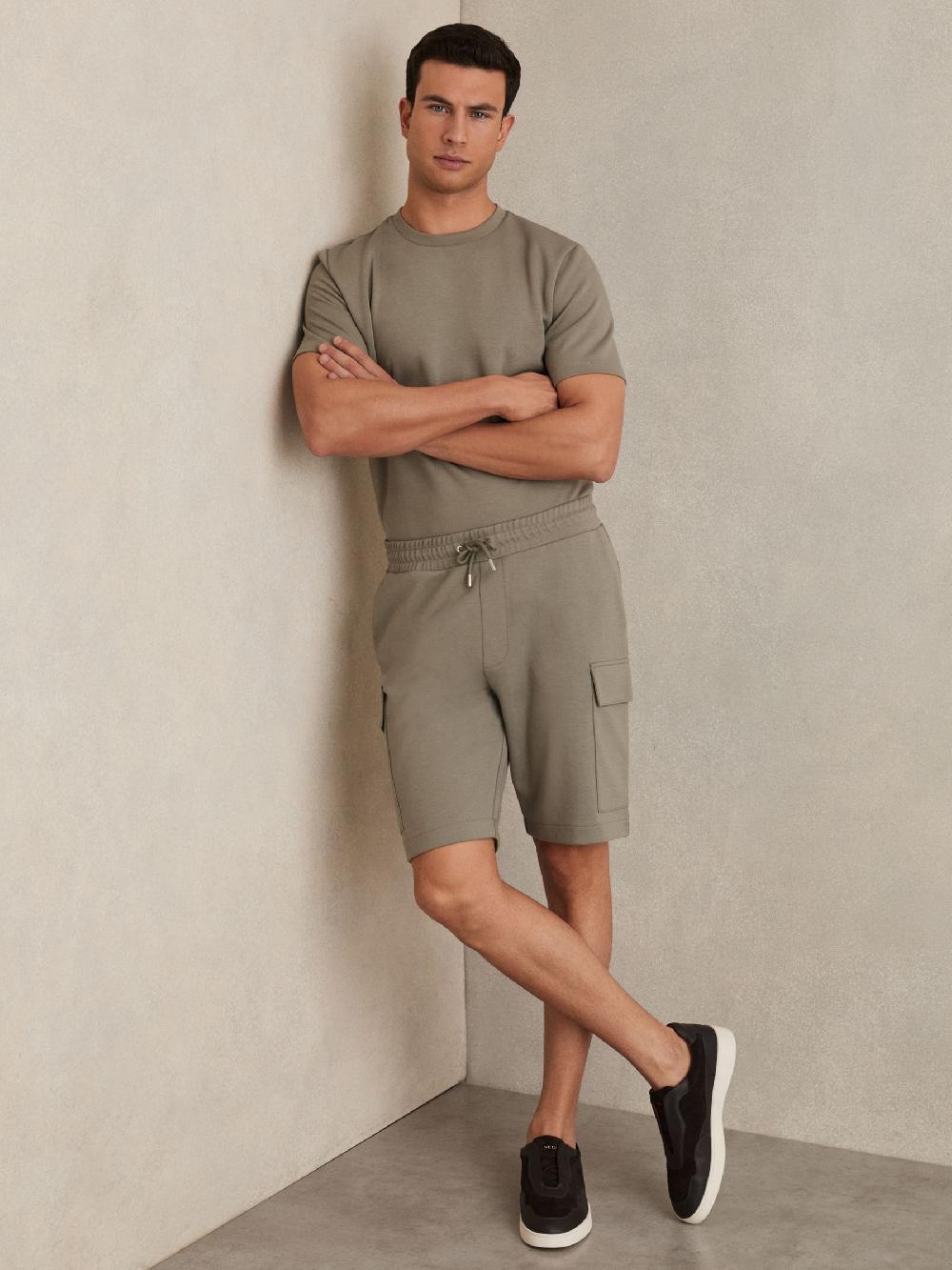 Reiss Interlock Cargo Shorts In Sage Green