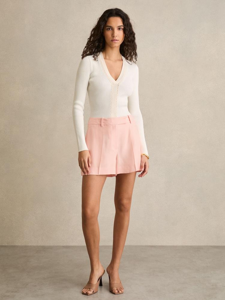 reiss Mid-Rise Tailored Shorts in Pink