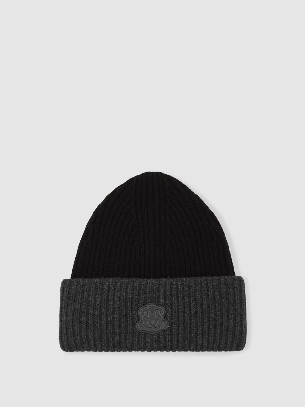 Reiss Monogram Appliqué Wool Beanie In Black