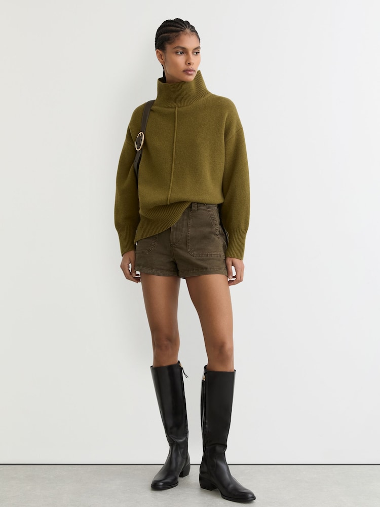 reiss Paige Anessa Shorts in Khaki Green