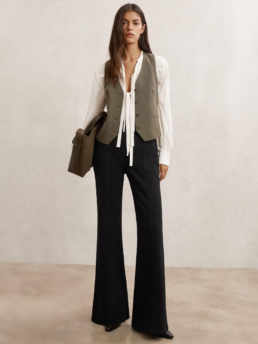 Reiss Petite Flared Seam-Detail Jeans In Black