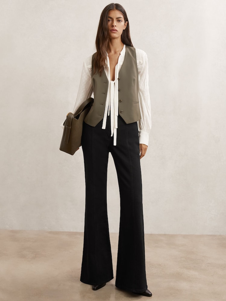 reiss Petite Flared Seam-Detail Jeans in Black