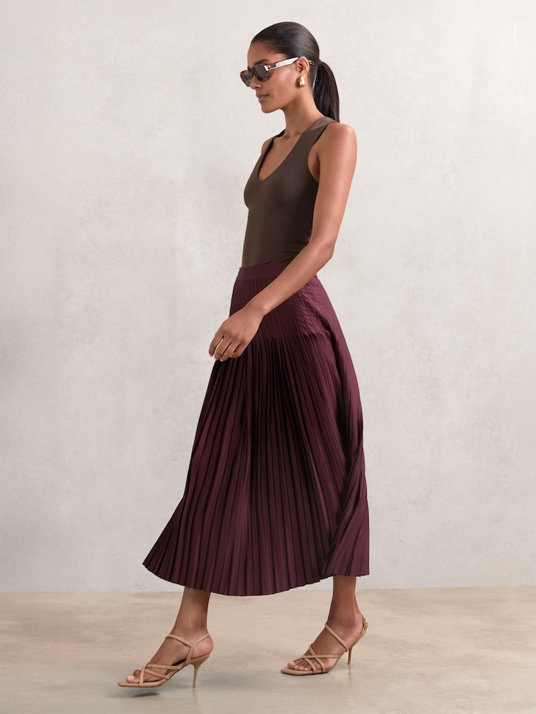 reiss Pleated Midi Skirt in Burgundy