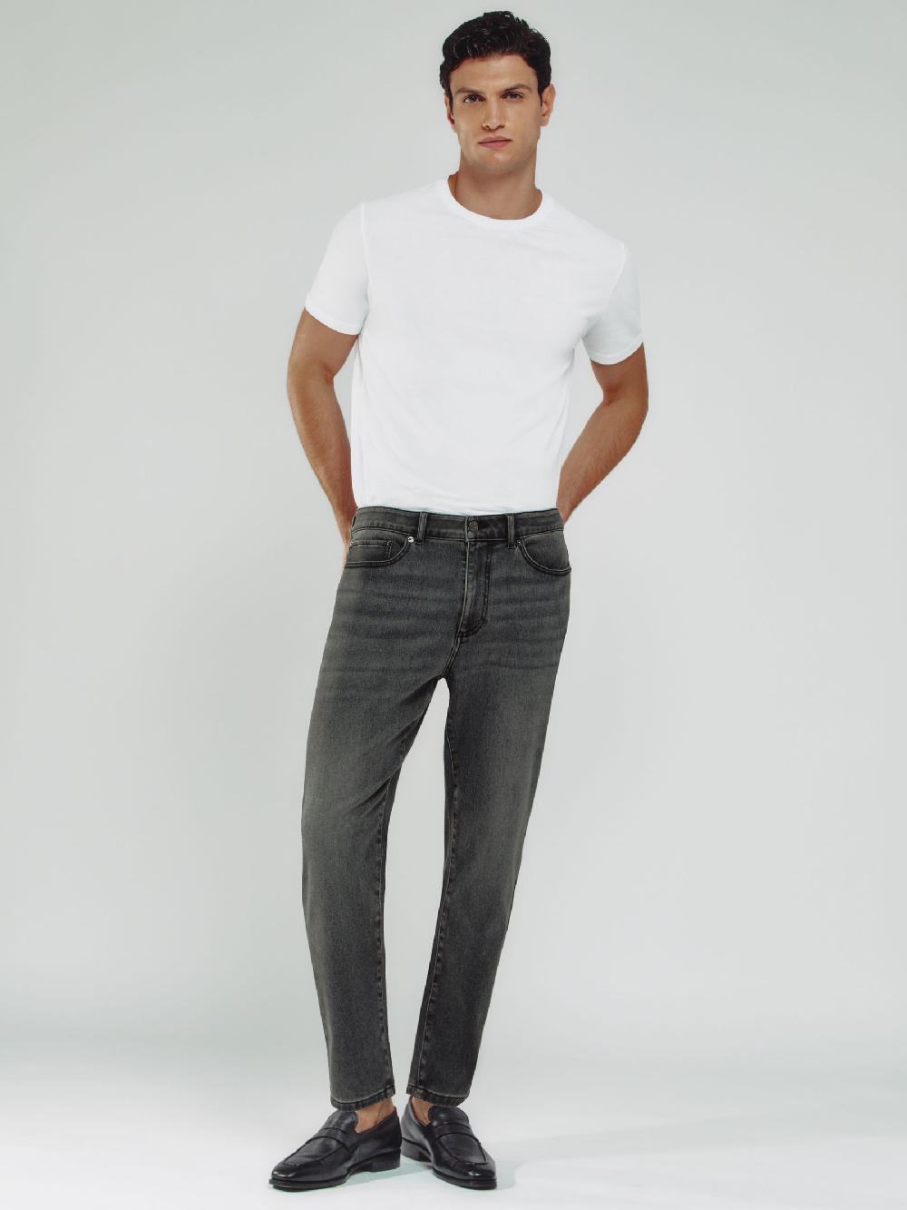 Reiss Relaxed-Fit Cropped Jeans In Washed Black