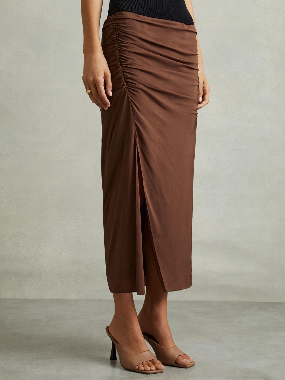 Reiss Ruched Front Split Midi Skirt In Chocolate