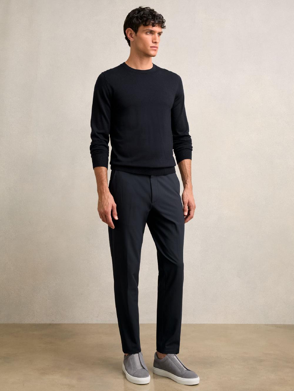 Reiss Technical Stretch Relaxed Trousers In Navy