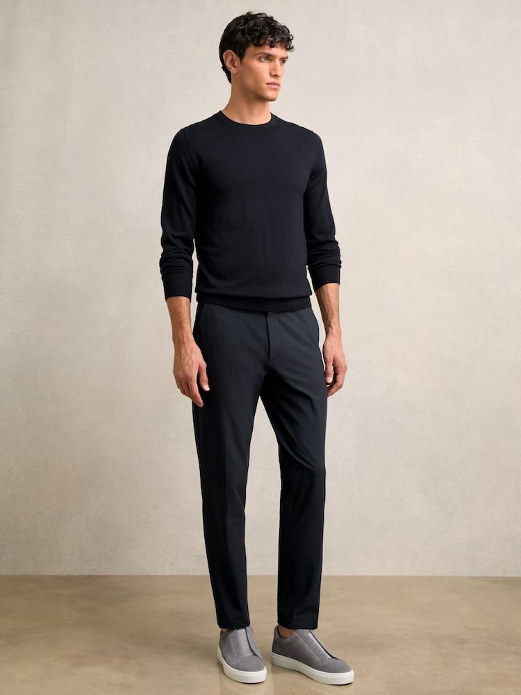 reiss Technical Stretch Relaxed Trousers in Navy