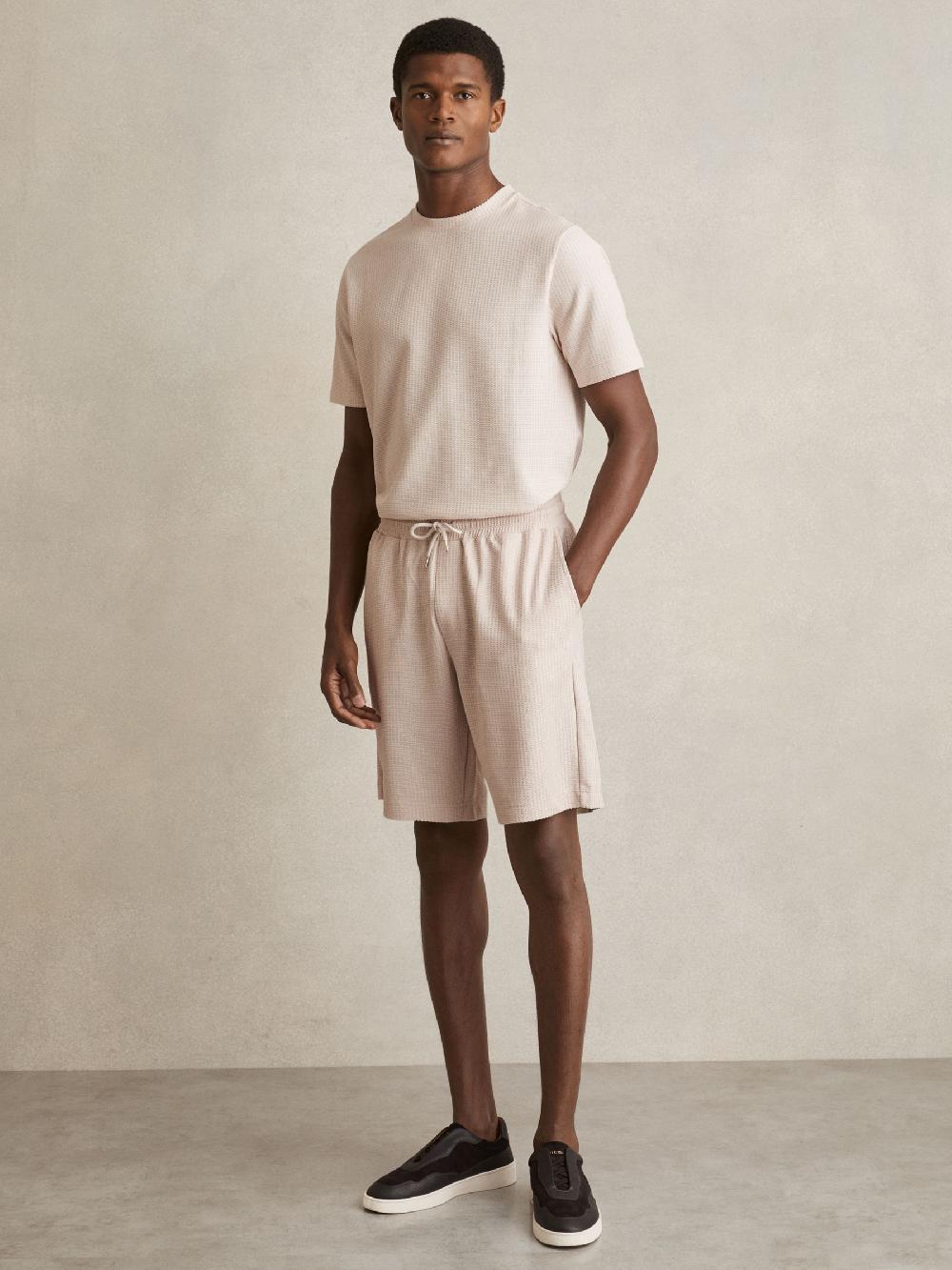 Reiss Textured-Knit Shorts In Champagne