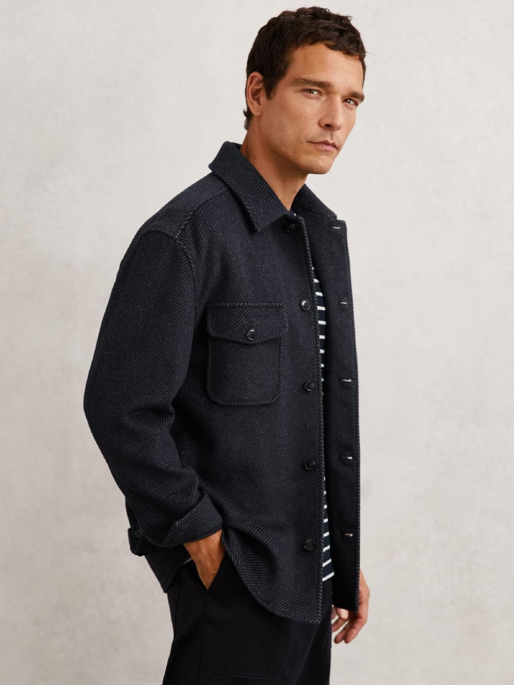 Reiss Wool-Blend Herringbone Overshirt In Navy