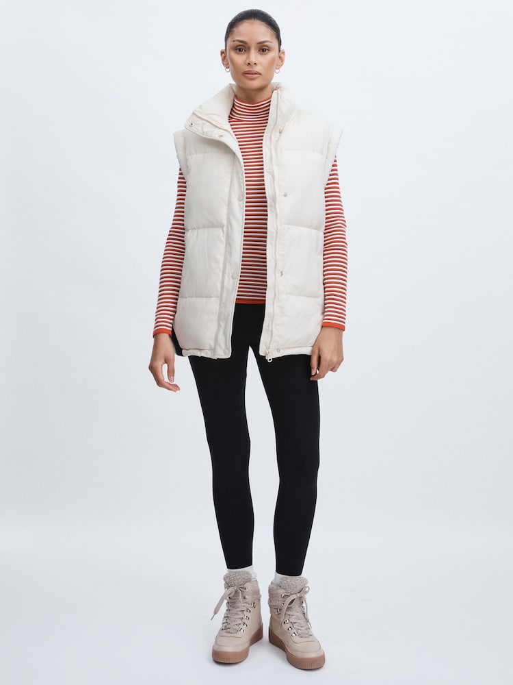 reiss The Upside Contrast-Panel Puffer Gilet in Off White/Multi